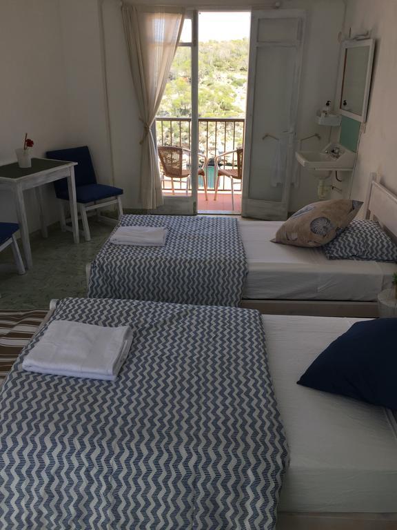 La Marina De Maria Guest House Cala Figuera  Exterior photo
